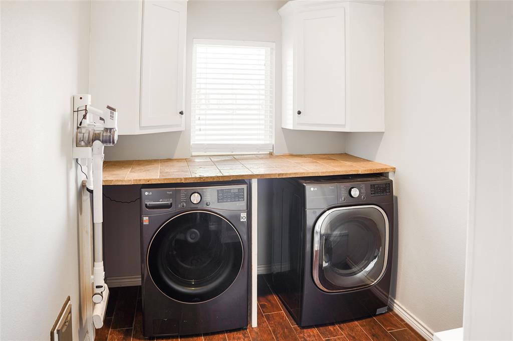 HONEYSUCKLE CREEK PH 2 & 3 - Residential