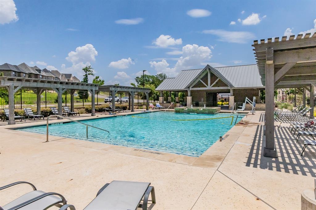 Villas at Southgate - Residential