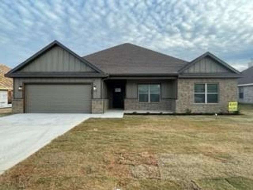 New Construction – on track to be completed by end of this month  -  1 story open concept floor plan. 4-2-2 Beautifully finished Modern Neutrals, Granite countertops, Built in kitchen Appliances and custom cabinetry. Two sinks in the secondary bathroom, large utility room and storage or work area in the garage. Enjoy Front and Back porches with a newly fenced nice size back yard, builder to provides 10 pallets of Grass. Much sought after area …..Great Location in Stephenville with easy access to all schools and shopping. Energy Efficient home complete with Builder provided warranties.