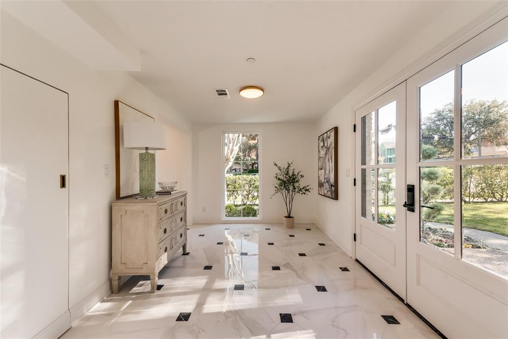 Walkers - Residential Lease