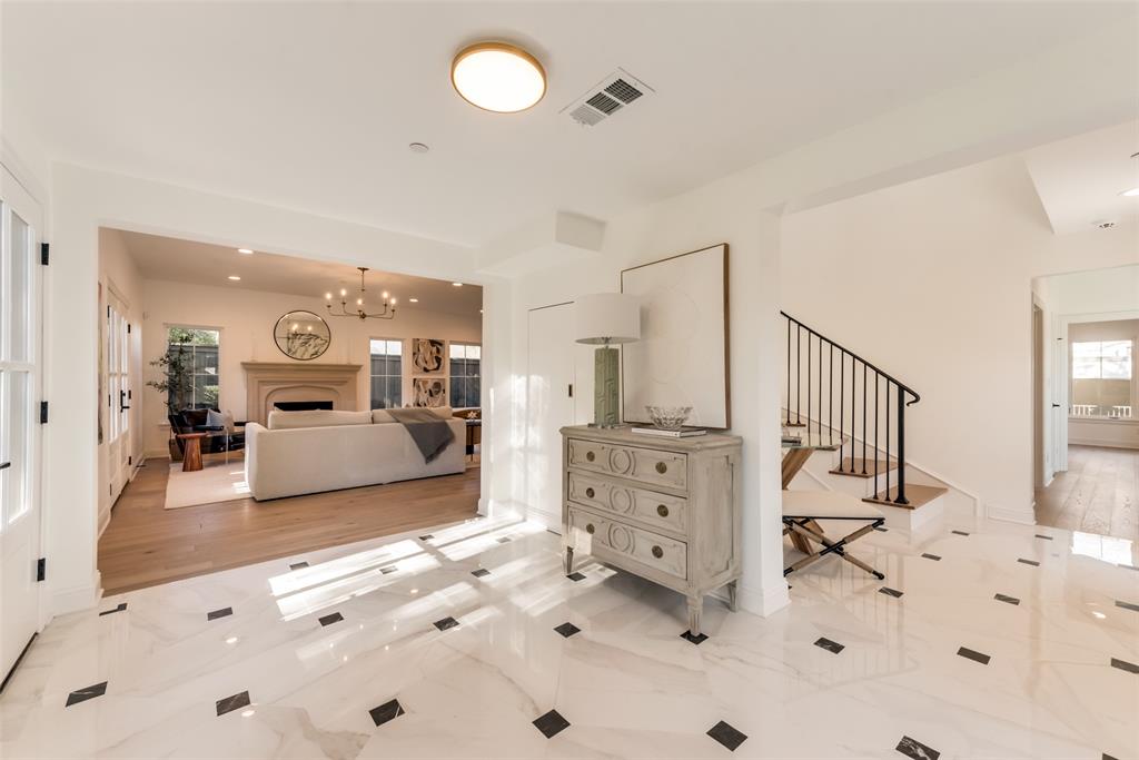 Walkers - Residential Lease