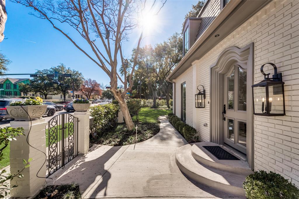 Walkers - Residential Lease