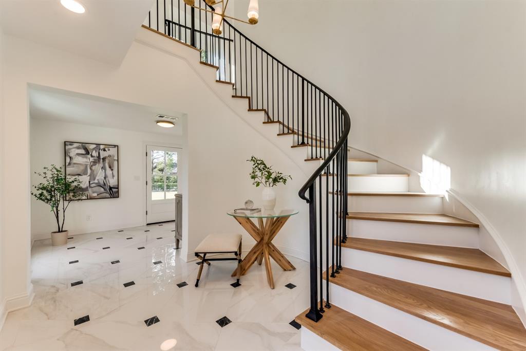 Walkers - Residential Lease