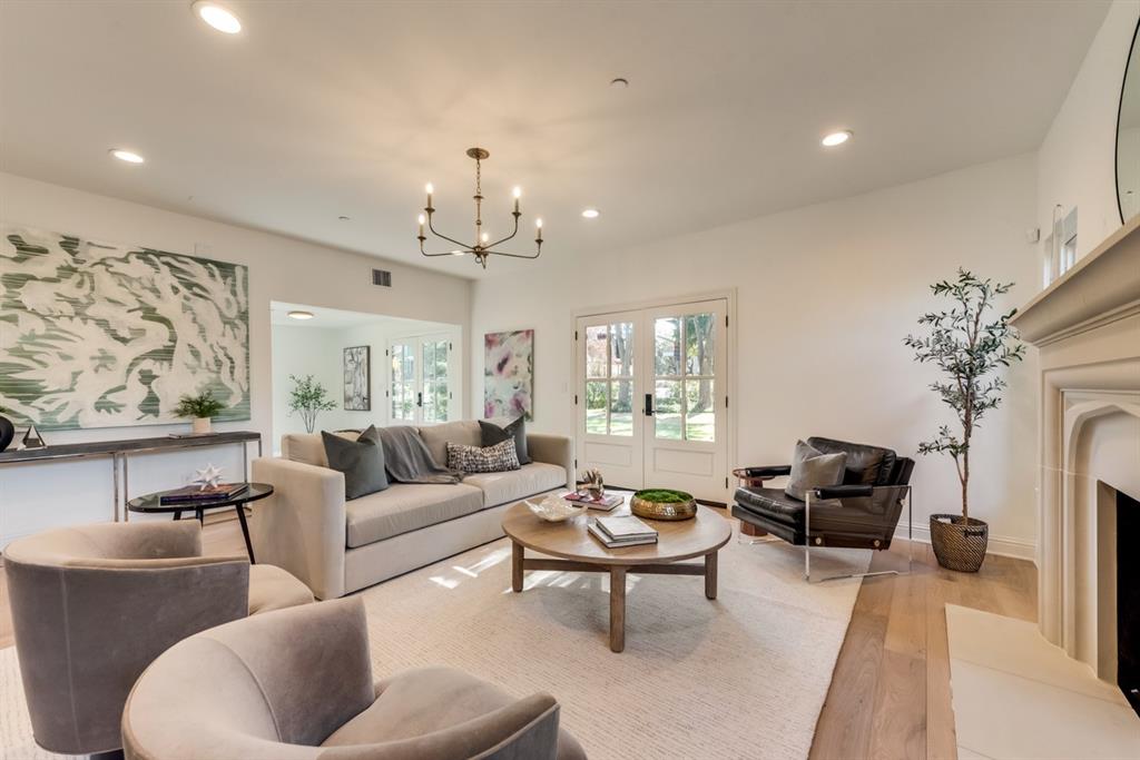 Walkers - Residential Lease