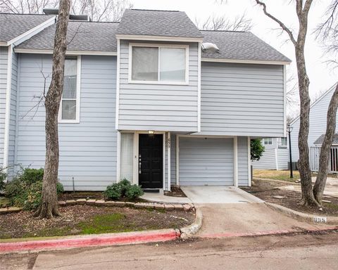Photo of 655 Cimarron Trail #655, Irving, TX 75063 (MLS # 21211992)