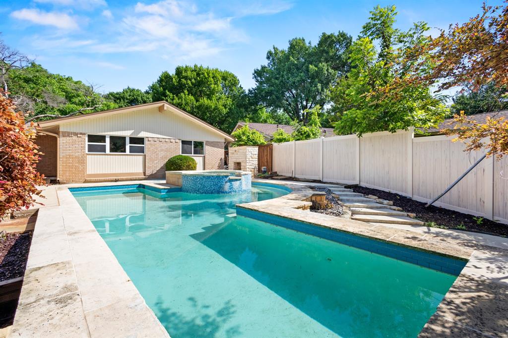 Lochwood Rev - Residential