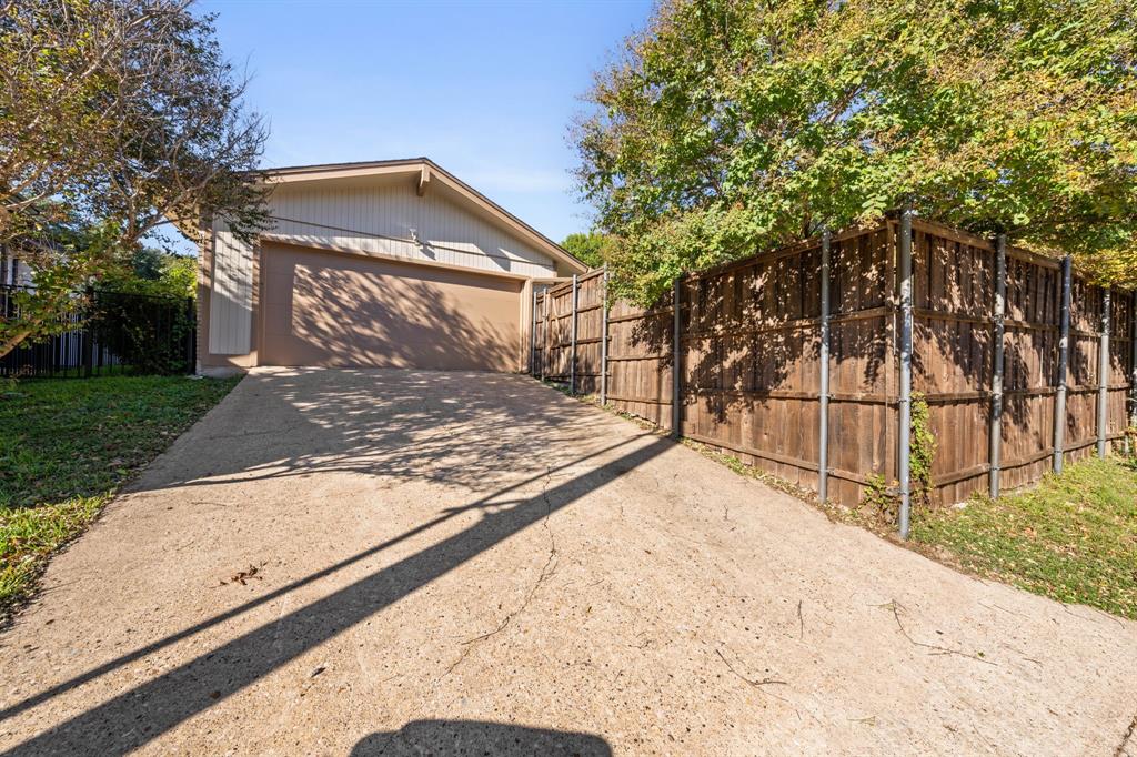 Lochwood Rev - Residential