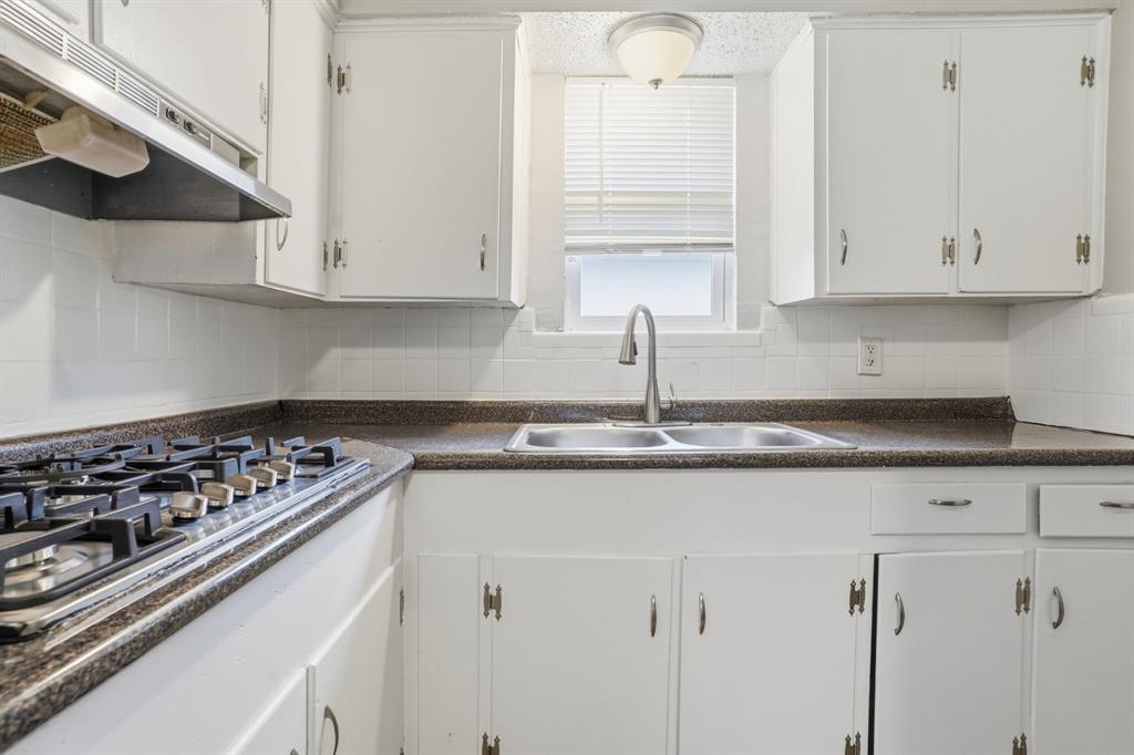 Bunche Ralph Add - Residential