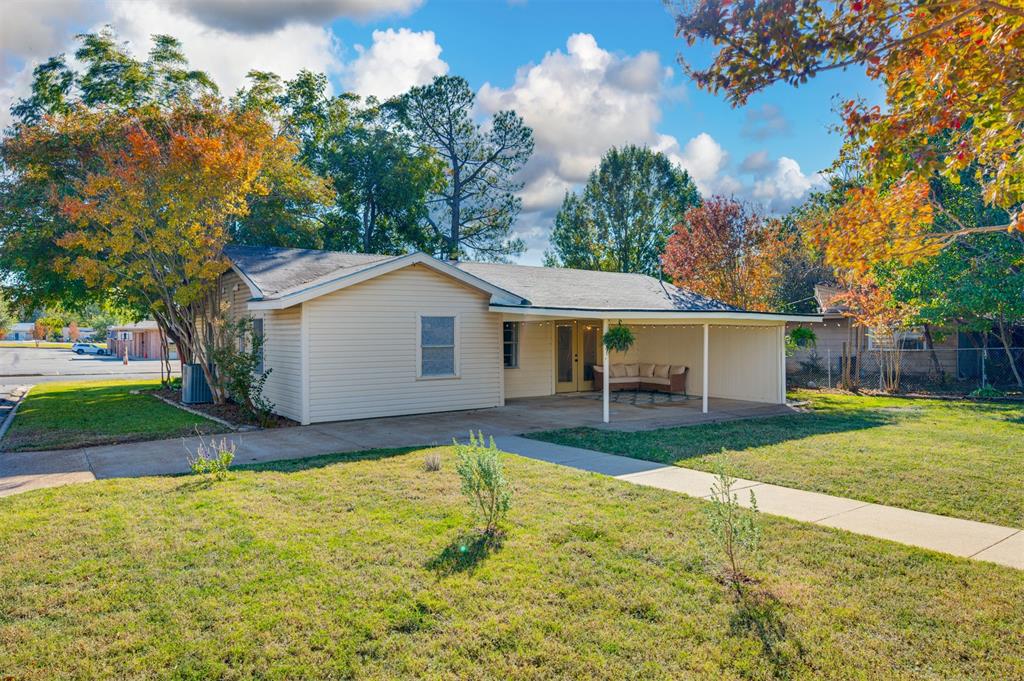 3125 E Houston Street