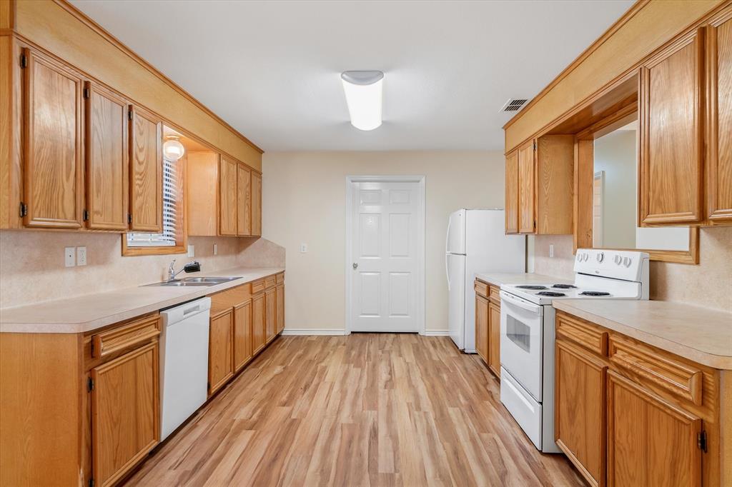 Raintree Lakes - Residential