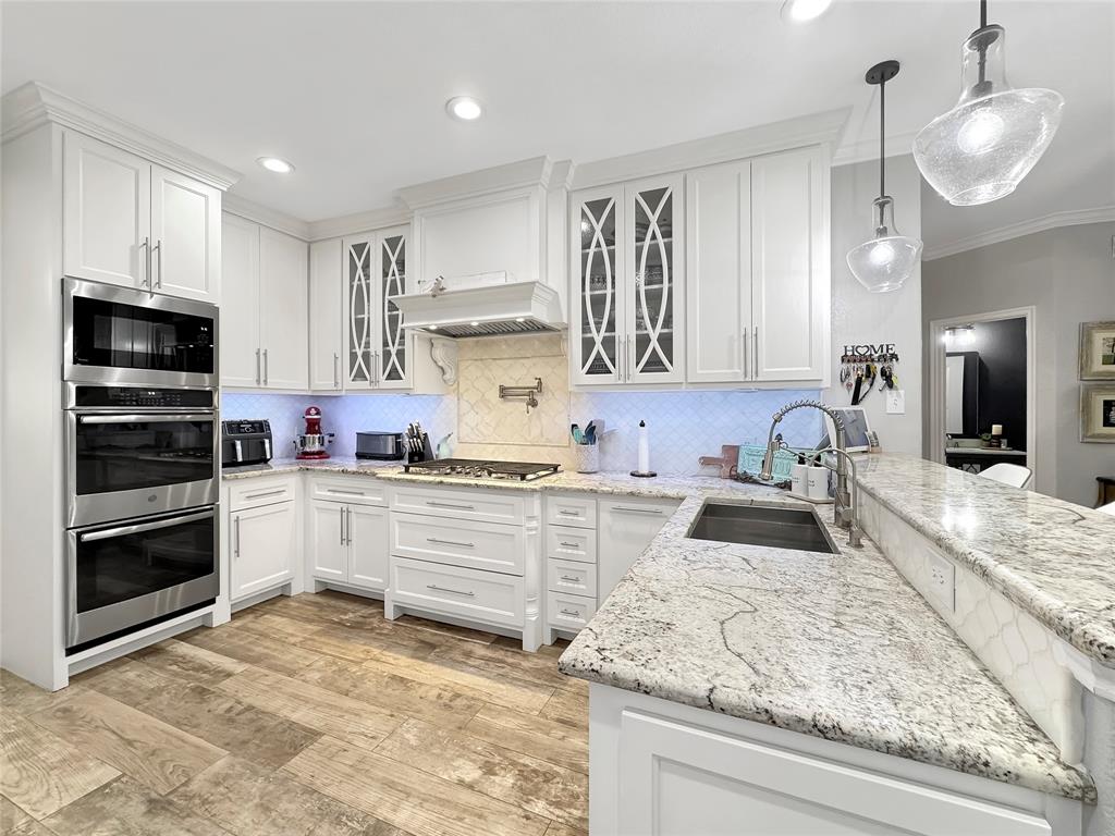 5216 Bear Valley Drive