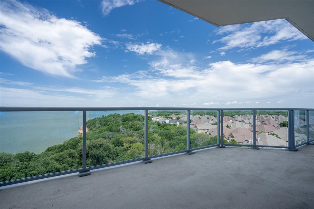 Lakeside Tower - Residential