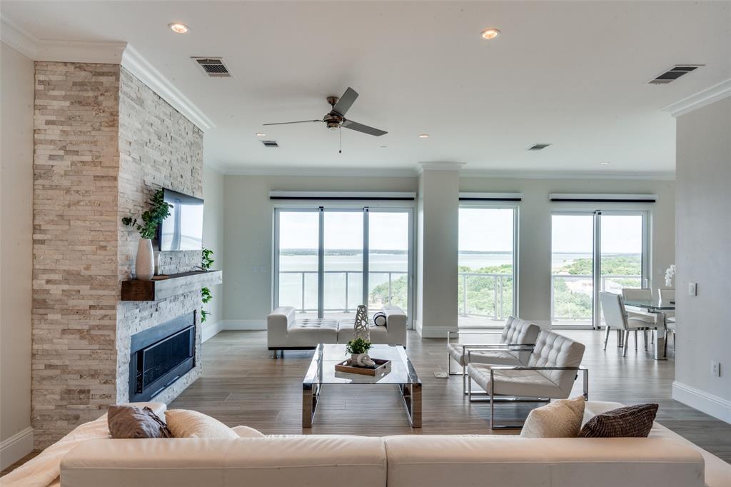 Lakeside Tower - Residential