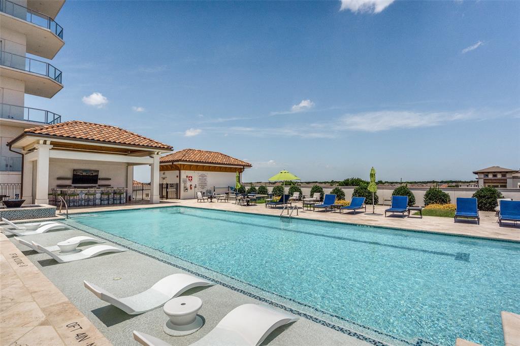 Lakeside Tower - Residential