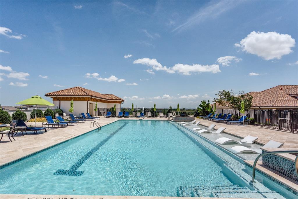 Lakeside Tower - Residential