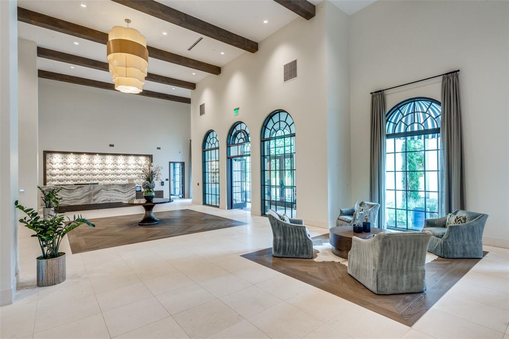 2800 Lakeside Parkway 704