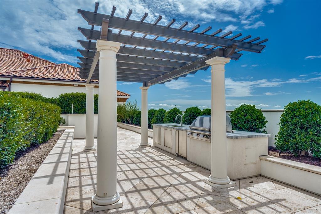 Lakeside Tower - Residential