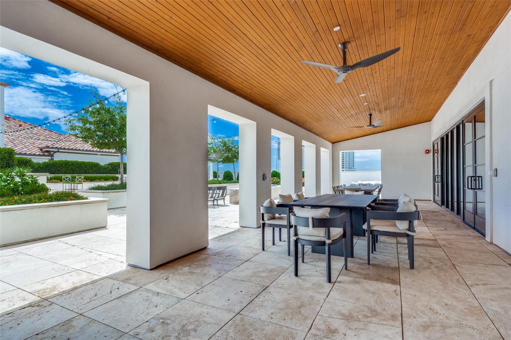 Lakeside Tower - Residential