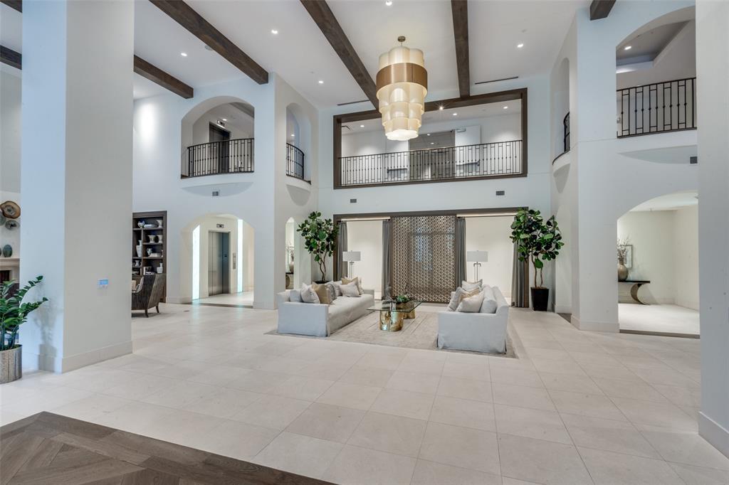 2800 Lakeside Parkway 704