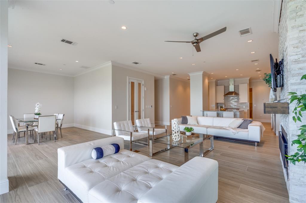 Lakeside Tower - Residential