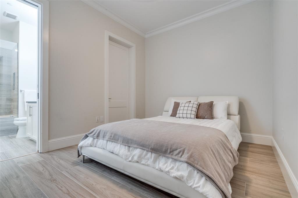 Lakeside Tower - Residential