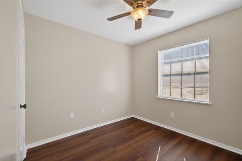 Tiny photo for 1521 Holiday Place, Bossier City, LA 71112 (MLS # 21196522)