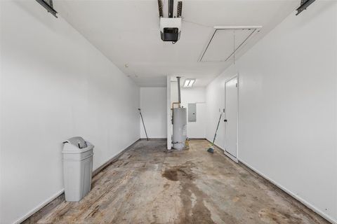 Tiny photo for 1521 Holiday Place, Bossier City, LA 71112 (MLS # 21196522)