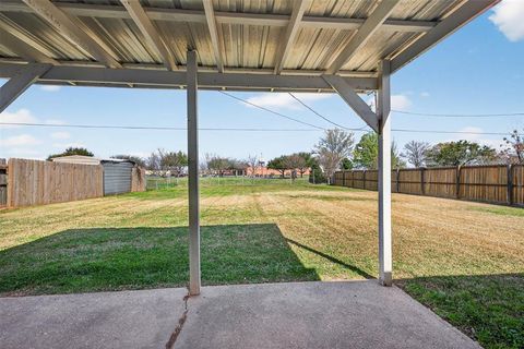 Tiny photo for 1521 Holiday Place, Bossier City, LA 71112 (MLS # 21196522)