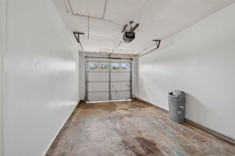 Tiny photo for 1521 Holiday Place, Bossier City, LA 71112 (MLS # 21196522)