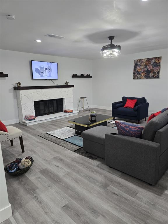 2847 W Rochelle Road