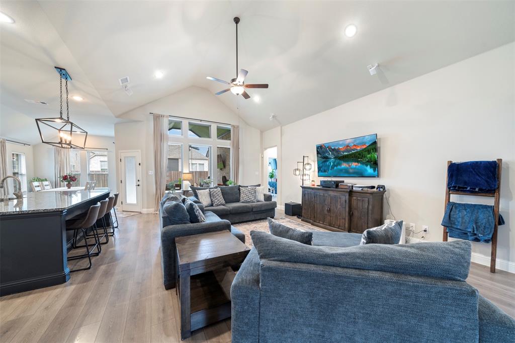 Forney, Texas 75126, United States, 4 Bedrooms Bedrooms, ,3 BathroomsBathrooms,Residential,Pending,127196