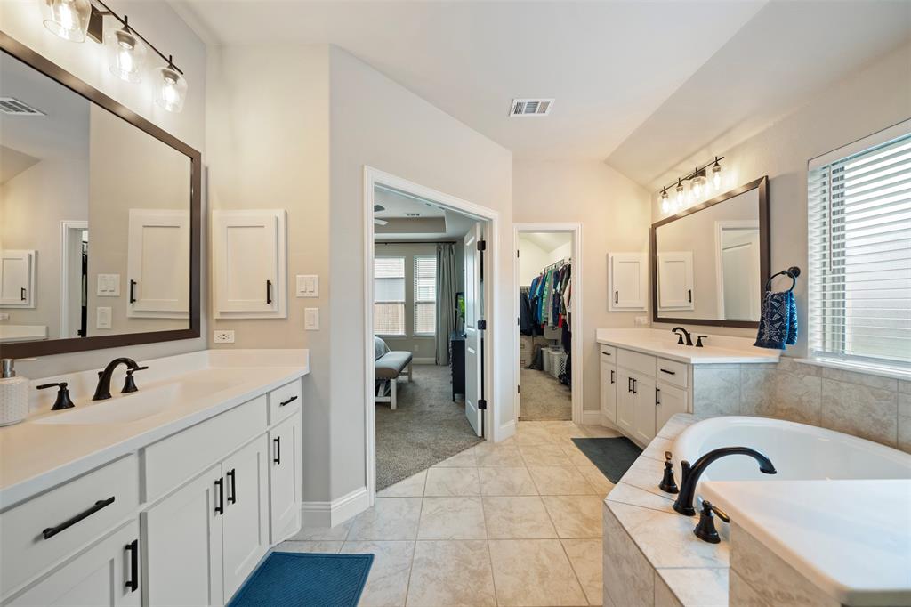 Forney, Texas 75126, United States, 4 Bedrooms Bedrooms, ,3 BathroomsBathrooms,Residential,Pending,127196