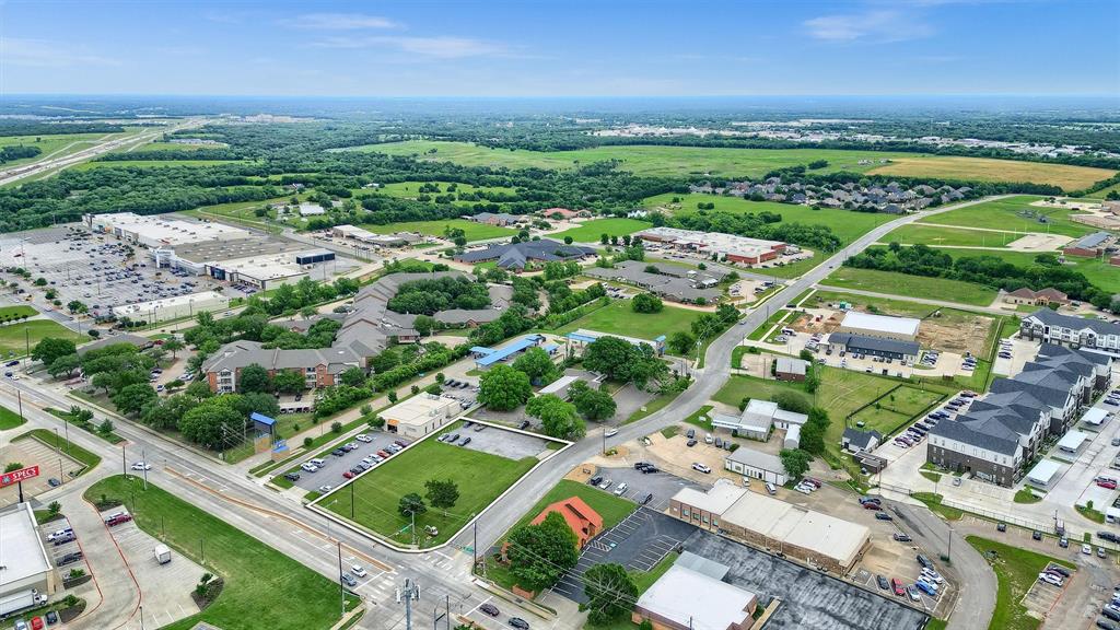 815 E Pecan Grove