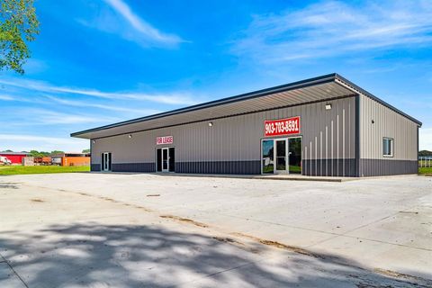 Photo of 1105 W Front Highway, Blossom, TX 75416 (MLS # 21308021)