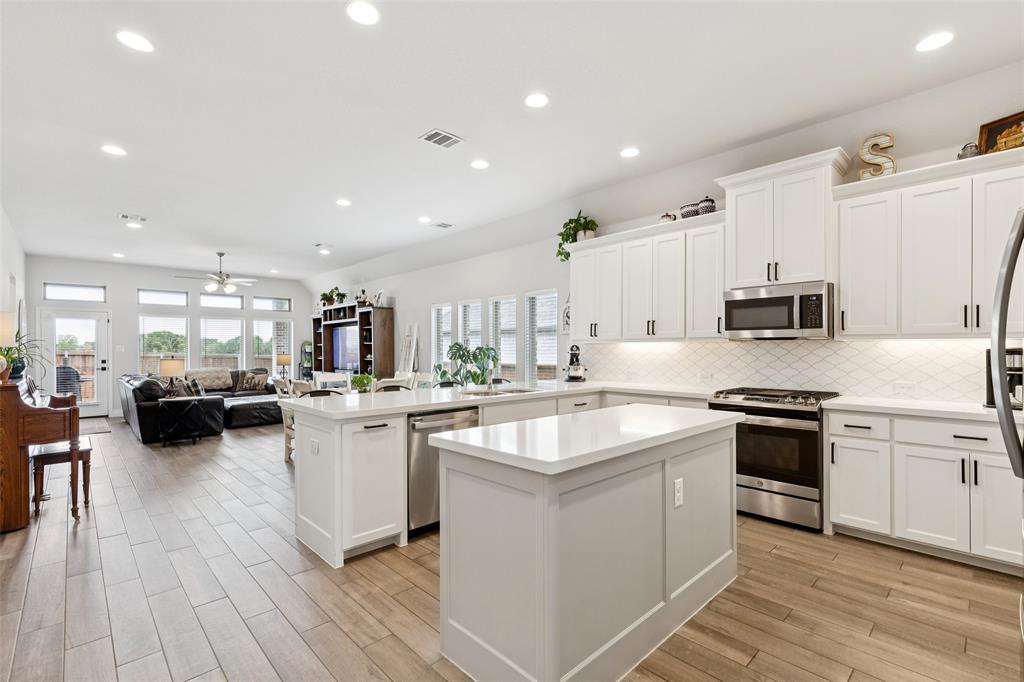 9600 Longhorn Lane