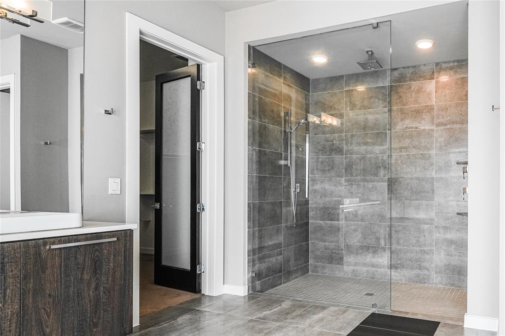 Creekside at Colleyville - Residential