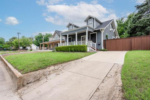 715 S Barnett Avenue Dallas TX 75211