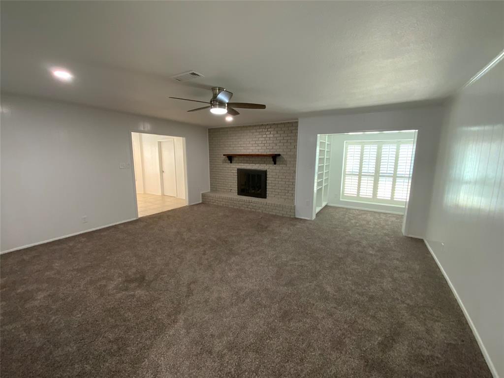 2116 Stratford Drive