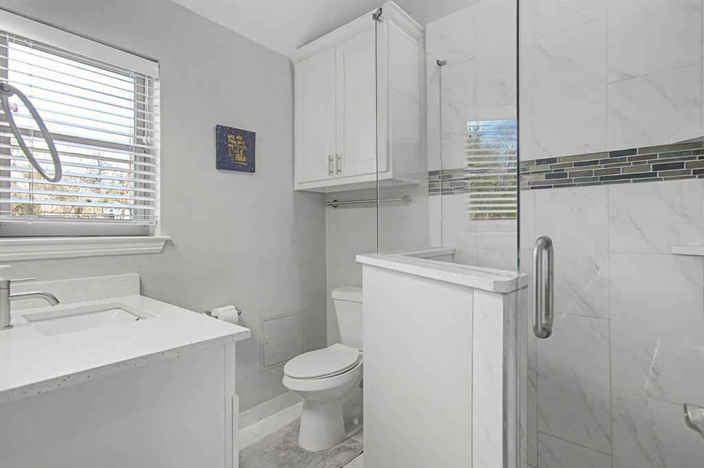 Freshhour 33 Survey Abstract - Land