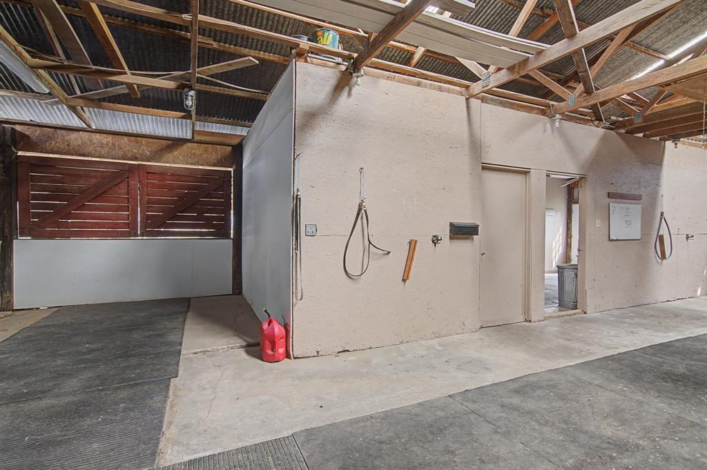 Freshhour 33 Survey Abstract - Land