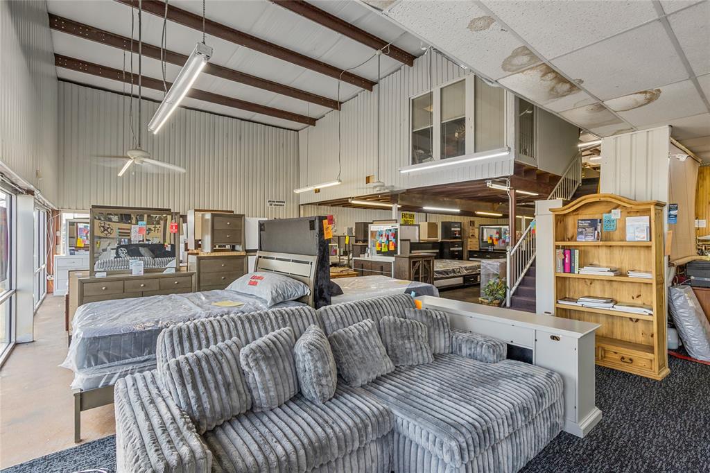 2615 Jacksboro Highway