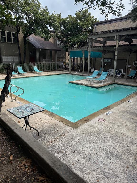 High Hollows Condo - Residential