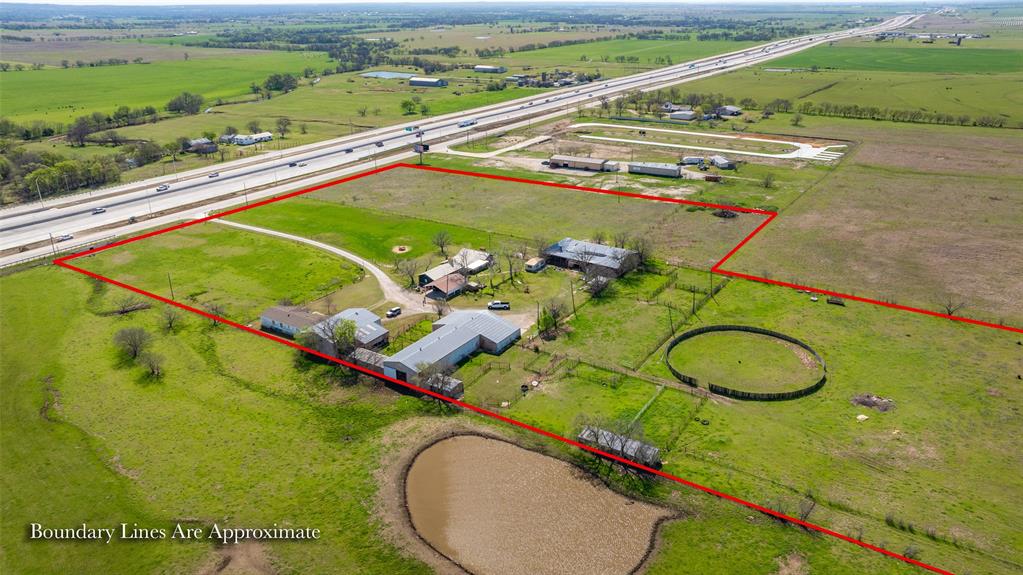 3511 S Interstate 35