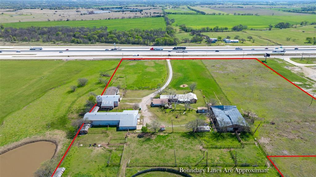 3511 S Interstate 35