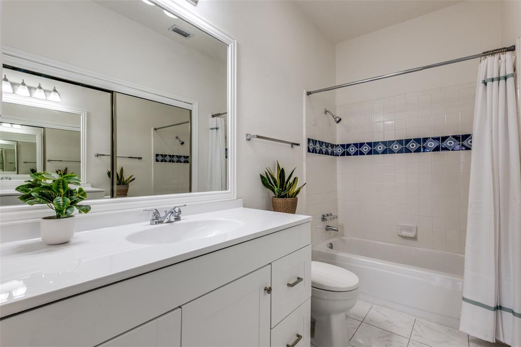 Lovers Lane Condos Ph 01 04 - Residential