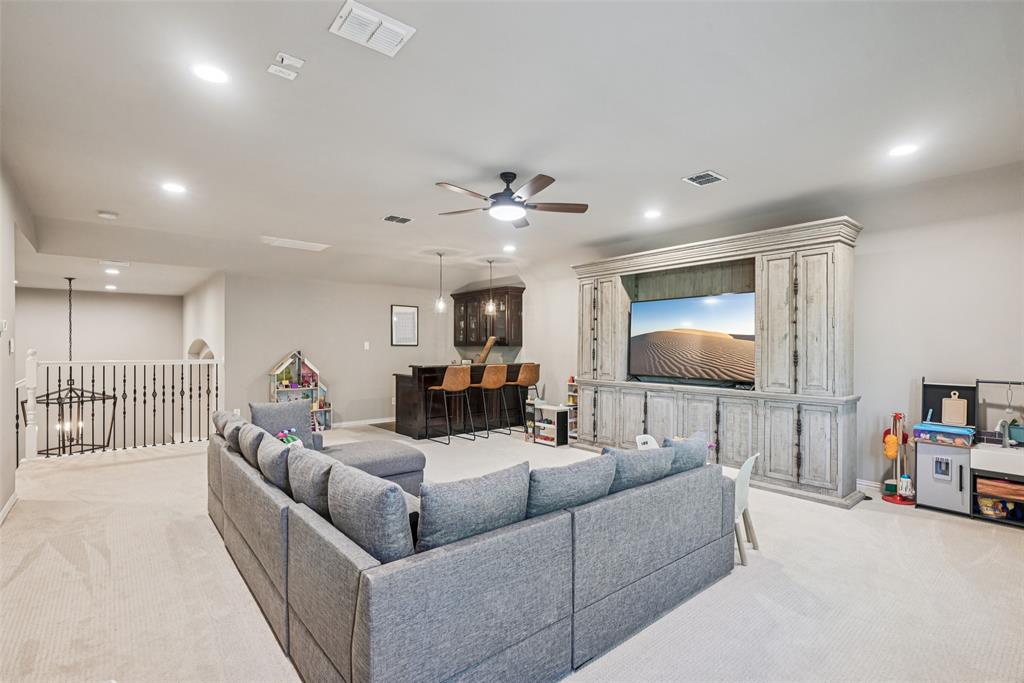 Dallas, Texas 75218, United States, 4 Bedrooms Bedrooms, ,3 BathroomsBathrooms,Residential,Active,223539