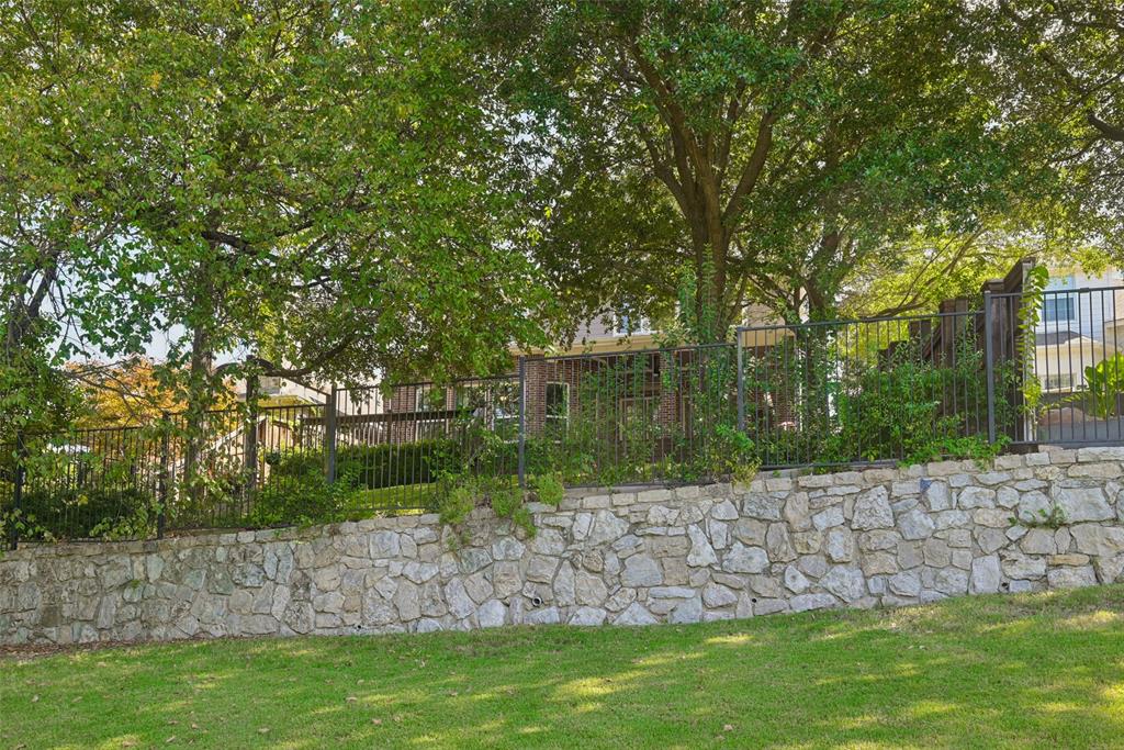 Dallas, Texas 75218, United States, 4 Bedrooms Bedrooms, ,3 BathroomsBathrooms,Residential,Active,223539