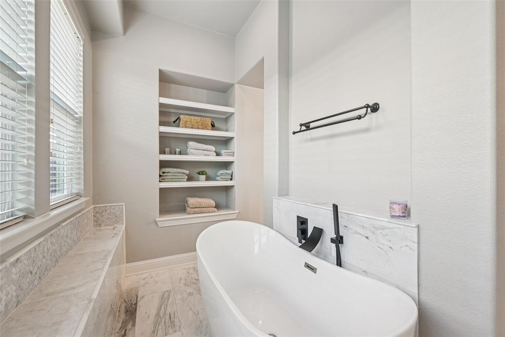 Dallas, Texas 75218, United States, 4 Bedrooms Bedrooms, ,3 BathroomsBathrooms,Residential,Active,223539