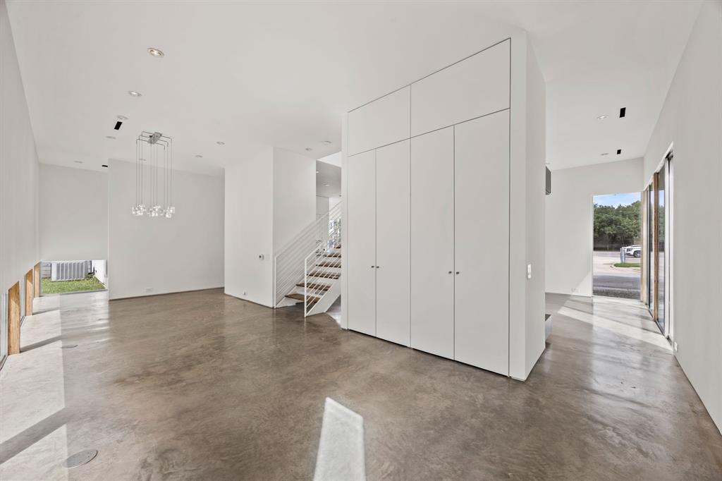 2223 Annex Avenue
