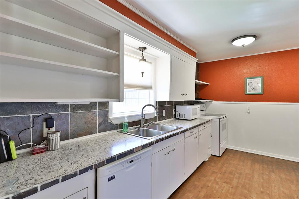 Elmwood West - Residential